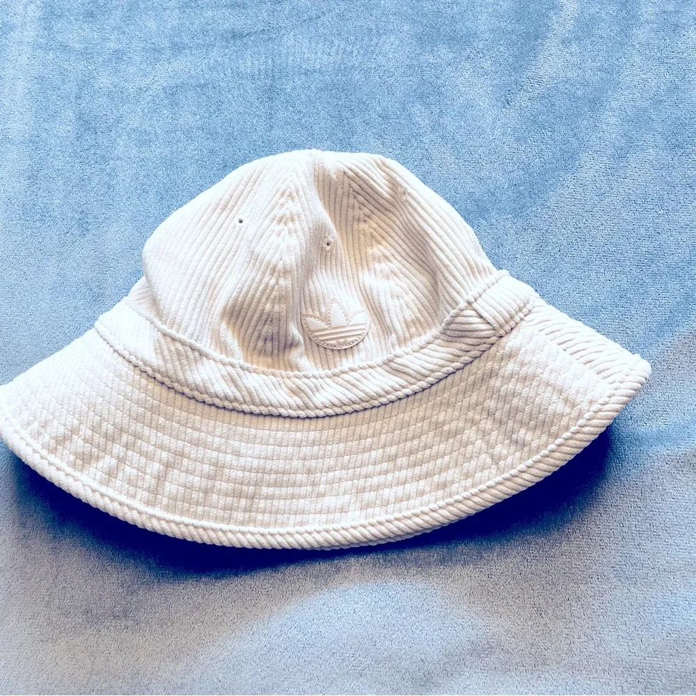 Adidas Original Adicolor Contemporary Corduroy Bucket Hat